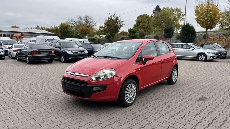 Rosso passionale Gebraucht 2011 Fiat Punto Evo Kleinwagen | 3.999 € (Fairer Preis) - Bild 1/4