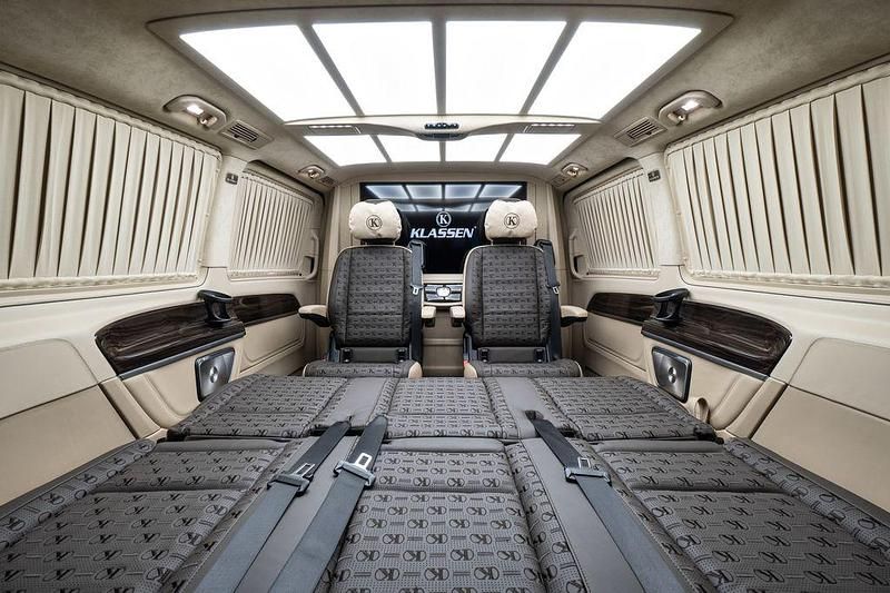 Schwarz Neu 2025 Mercedes V300 Van / Kleinbus | 237.999 € - Bild 1/4