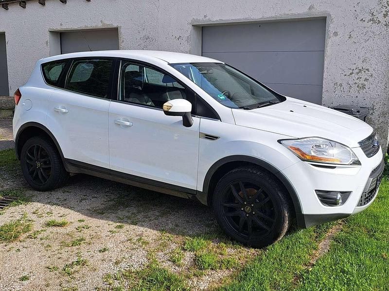 Weiß Gebraucht 2011 Ford Kuga Trend SUV | 5.500 € (Fairer Preis) - Bild 1/4