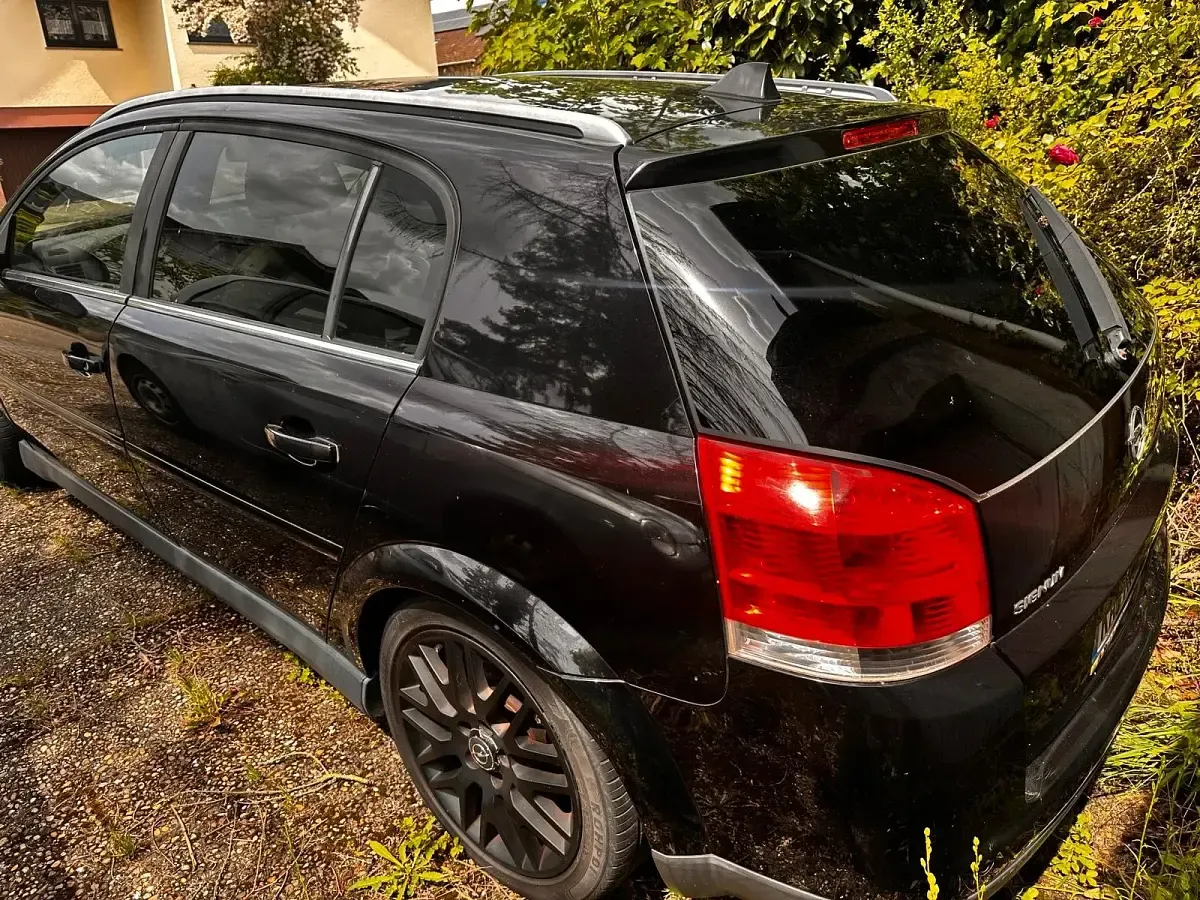 Gebraucht Opel Signum 211 PS (155 kW) 2003 Schwarz Kleinwagen