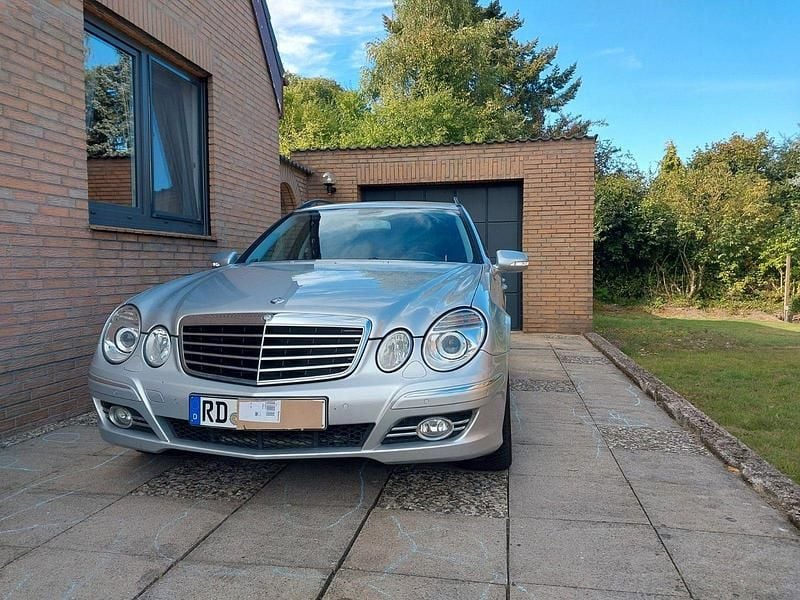 Silber Gebraucht 2008 Mercedes 230 Kombi | 10.900 € (Fairer Preis) - Bild 1/4
