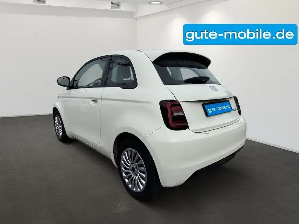 Gebraucht Fiat 500e Basis 86 kW (118 PS) 2026 Colore esterno (arktis weiã) Limousine
