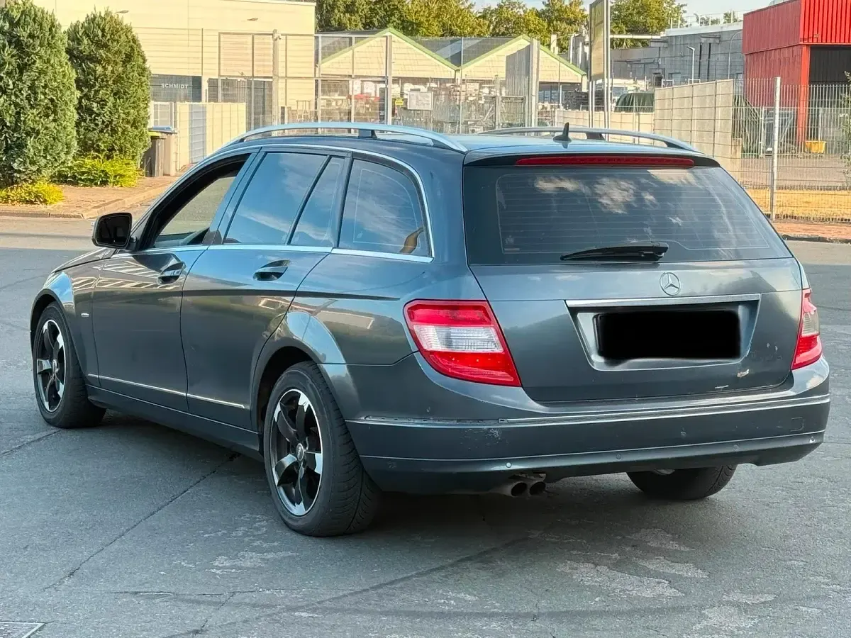 Gebraucht Mercedes C200 Avantgarde 136 PS (100 kW) 2008 Grau Kombi