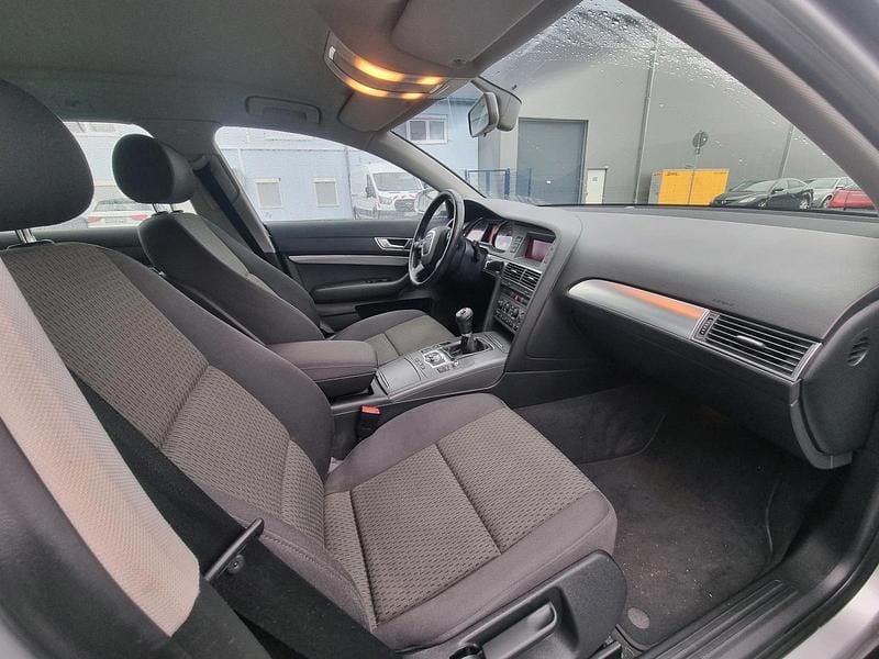 Grau Gebraucht 2005 Audi A6 Kombi | 3.800 € (Superpreis) - Bild 1/4