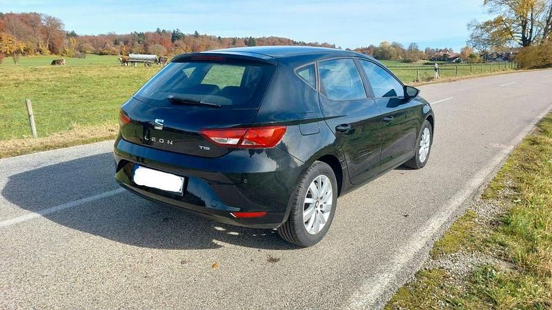 Second-hand Seat Leon Reference 105 CP (77 kW) 2014 Negru Berlinǎ