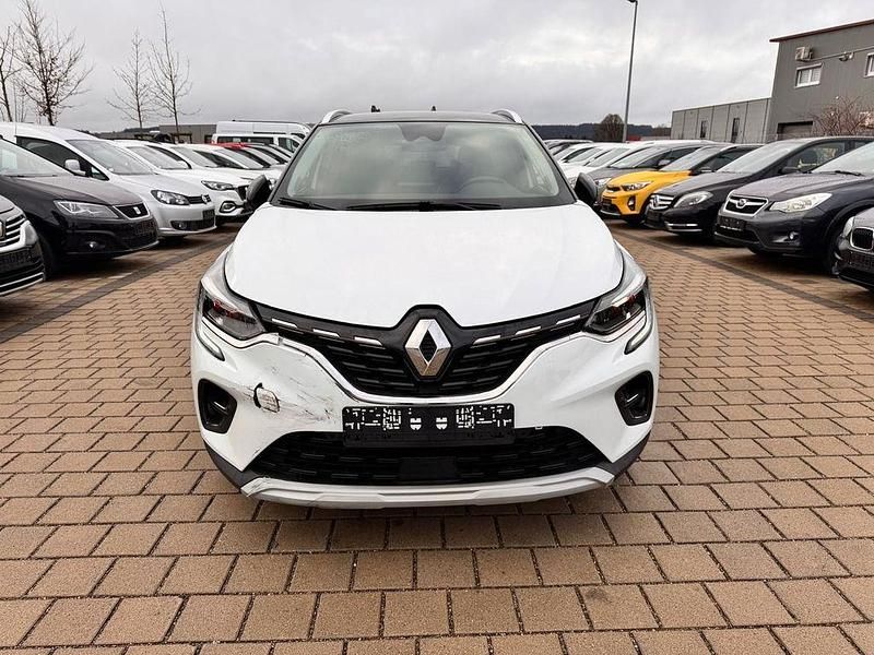 Używany Renault Captur Techno 140 KM (102 kW) 2023 Biały SUV