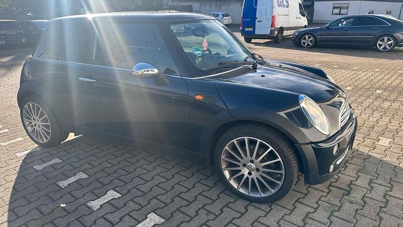 Schwarz Gebraucht 2004 Mini Cooper Coupé Coupé | 2.500 € (Fairer Preis) - Bild 1/4