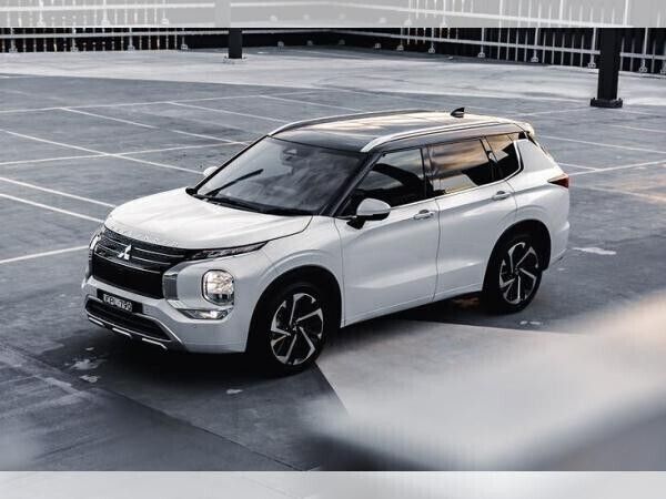 Weiß Neu 2025 Mitsubishi Outlander Plus SUV | 49.890 € - Bild 1/1