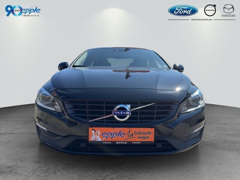 Gebraucht Volvo S60 Kinetic 190 PS (139 kW) 2017 Onyx schwarzmetallic Limousine
