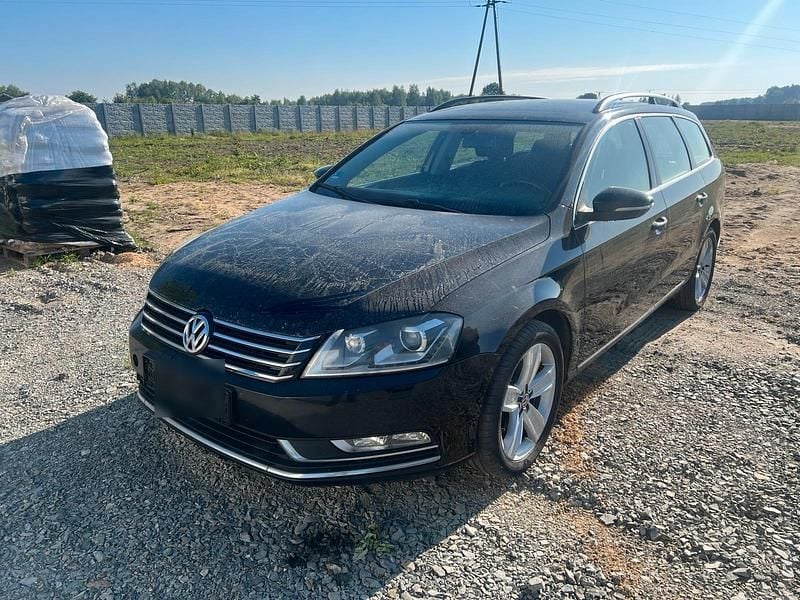 Schwarz Gebraucht 2013 VW Passat Kombi | 5.900 € (Guter Preis) - Bild 1/4