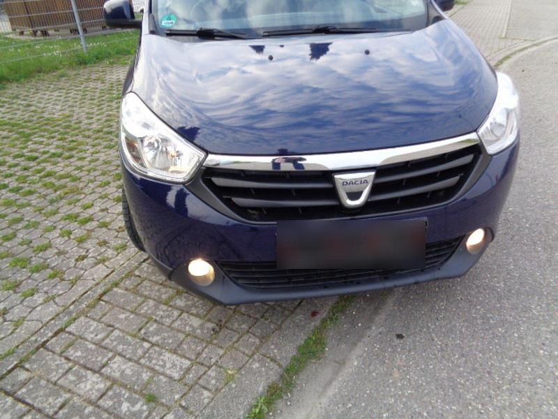 Gebraucht Dacia Lodgy 116 PS (85 kW) 2015 Blau Van / Kleinbus