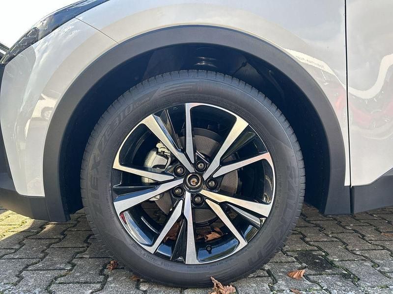 Neu Toyota C-HR 140 PS (102 kW) 2025 Weiß SUV