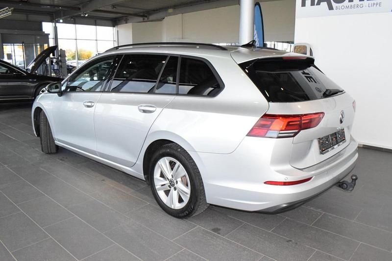 Gebraucht VW Golf VIII Life 150 PS (110 kW) 2021 Silber Kombi