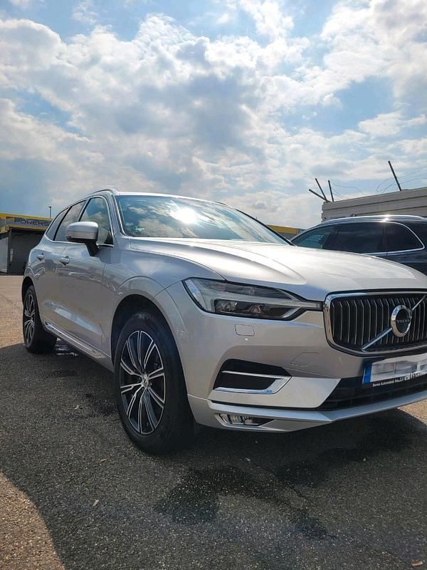 Silber Gebraucht 2018 Volvo XC60 Inscription SUV | 25.500 € (Teuer) - Bild 1/4