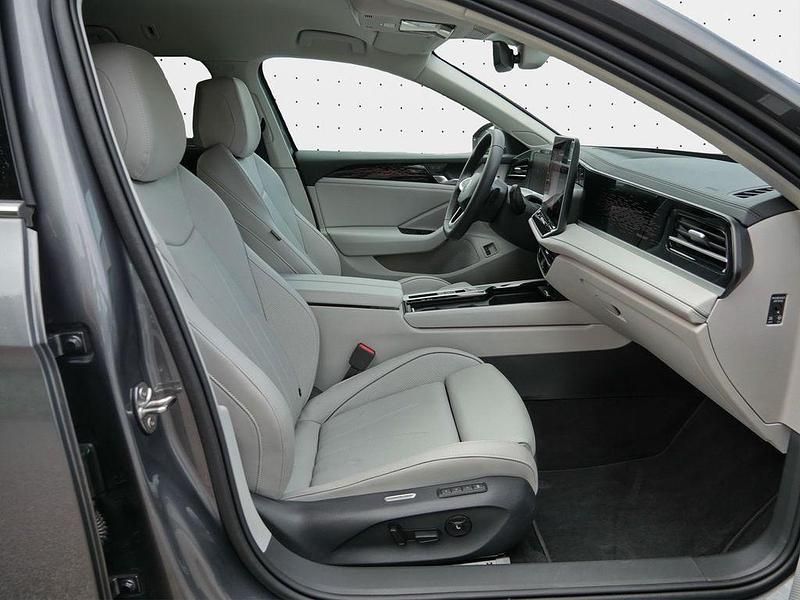 Gebraucht VW Passat Elegance 272 PS (200 kW) 2025 Diabasgrau metallic Kombi