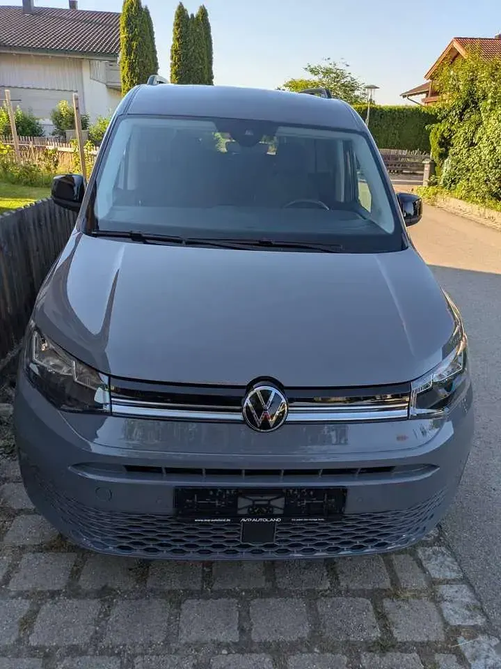 Gebraucht VW Caddy Maxi Life Life 122 PS (89 kW) 2022 Grau Van / Kleinbus