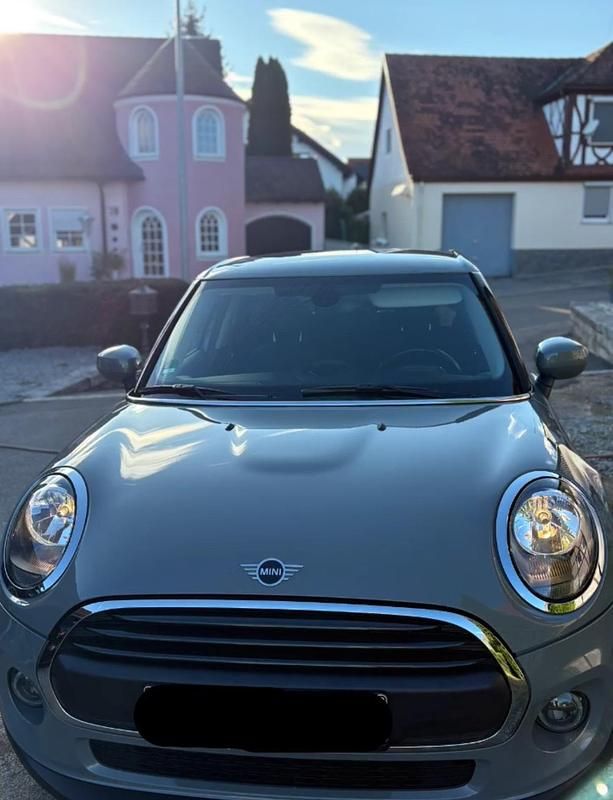 Grau Gebraucht 2021 Mini Cooper Kleinwagen | 19.500 € - Bild 1/4