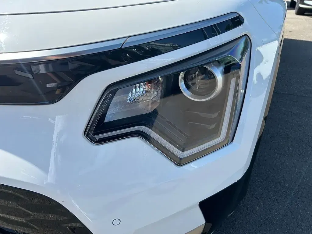 Gebraucht Kia e-Niro Vision 150 kW (204 PS) 2023 Weiß SUV