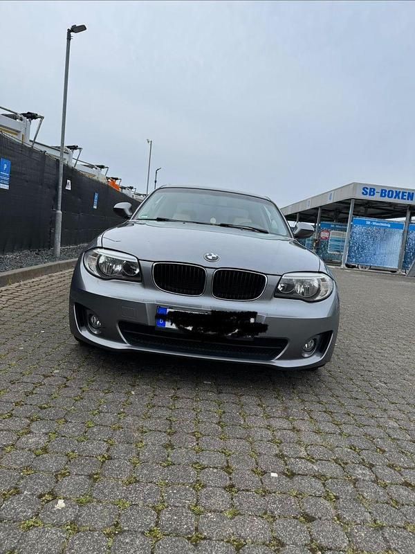 Gebraucht BMW 118 Coupé 143 PS (105 kW) 2011 Grau Coupé