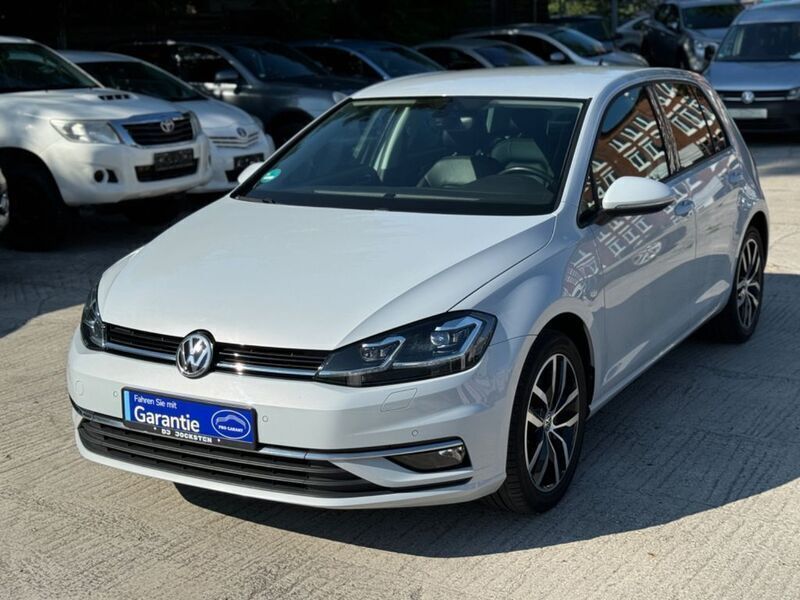 Silber Gebraucht 2017 VW Golf VII Highline Limousine | 14.500 € (Fairer Preis) - Bild 1/4