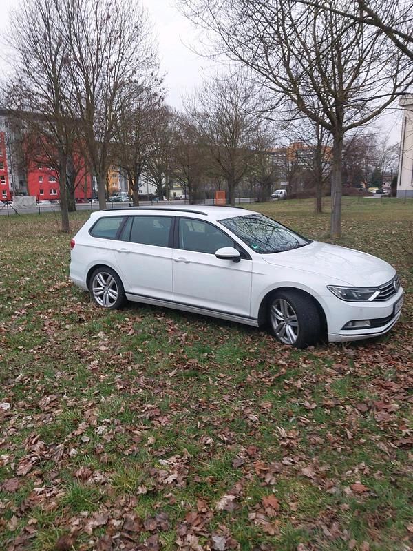 Gebraucht VW Passat 150 PS (110 kW) 2016 Weiß Kombi