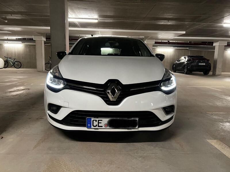 Weiß Gebraucht 2018 Renault Clio IV Intens Kleinwagen | 11.000 € (Fairer Preis) - Bild 1/4