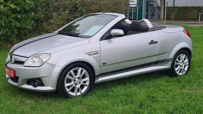 Gebraucht Opel Tigra Enjoy 90 PS (66 kW) 2005 Silber (metallic) Cabrio