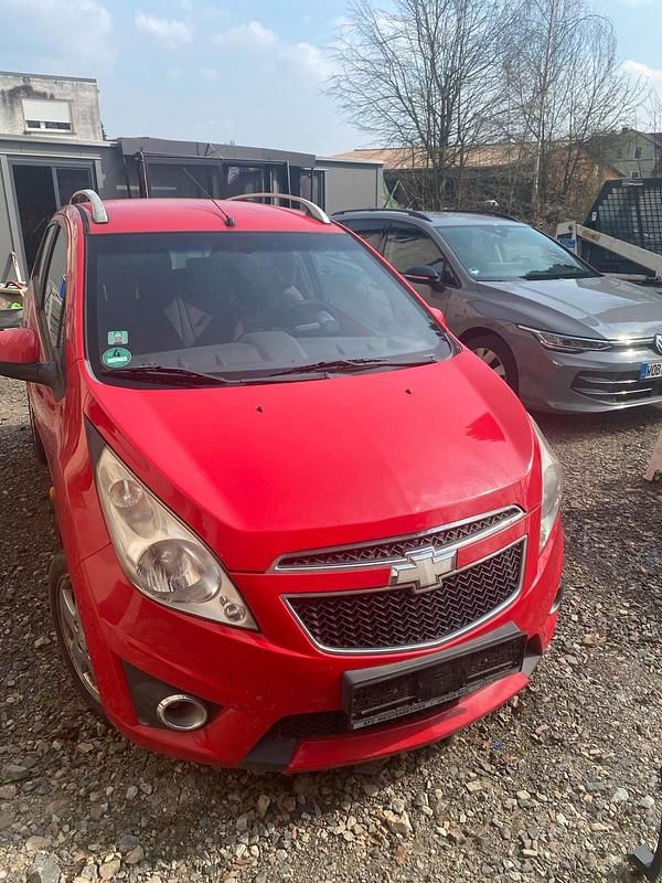 Gebraucht Chevrolet Spark 81 PS (59 kW) 2010 Rot Kleinwagen