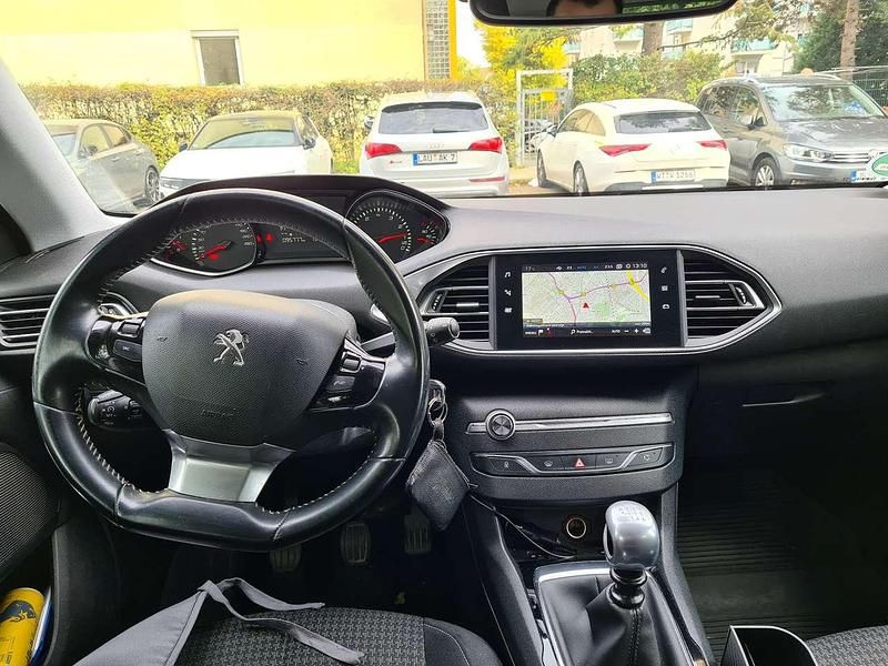 Gebraucht 2019 Peugeot 308 Allure Limousine | 11.000 € (Fairer Preis) - Bild 1/4