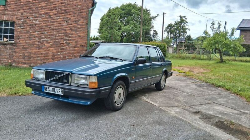 Blau Gebraucht 1988 Volvo 740 Limousine | 4.490 € - Bild 1/4