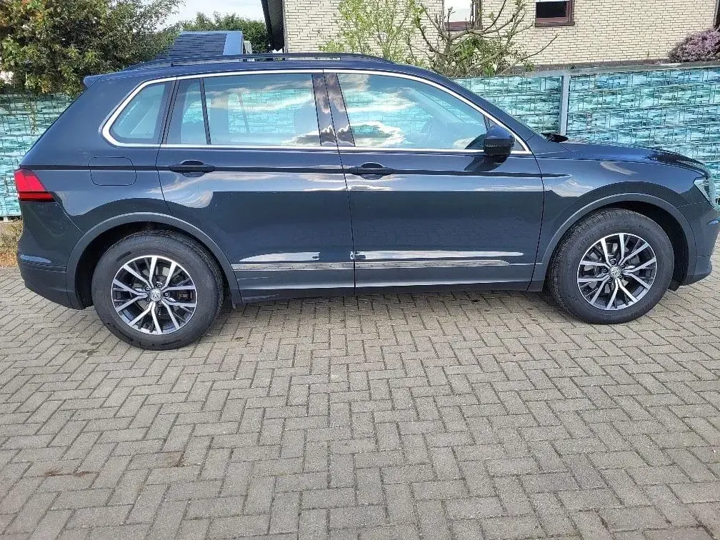 Gebraucht VW Tiguan 150 PS (110 kW) 2020 Grau SUV