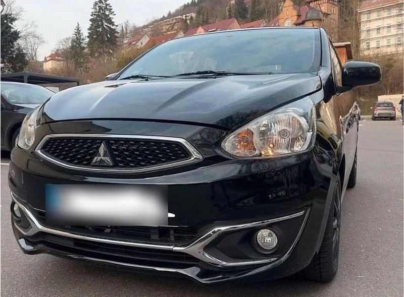 Gebraucht Mitsubishi Space Star 71 PS (52 kW) 2018 Schwarz Kleinwagen