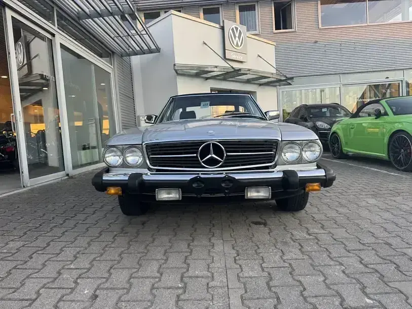 Gebraucht Mercedes SL380 155 PS (114 kW) 1982 Astrasilber (metallic) Cabrio