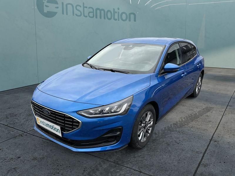 Neu Ford Focus 116 PS (85 kW) 2025 Schwarz Limousine