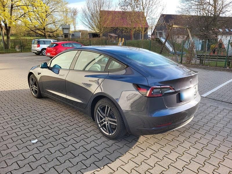 Gebraucht Tesla Model 3 Standard Range Plus 235 kW (320 PS) 2023 Grau Limousine