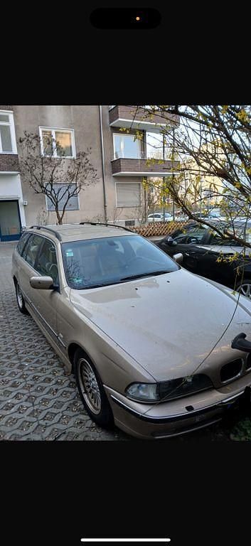 Beige Gebraucht 2000 BMW 530 Kombi | 1.500 € (Superpreis) - Bild 1/4