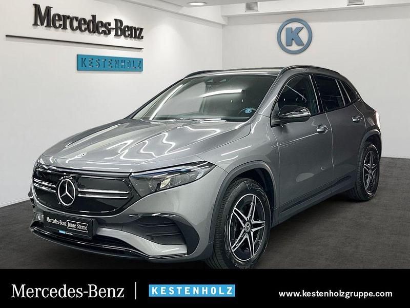 Grau Gebraucht 2023 Mercedes EQA300 AMG SUV | 37.990 € - Bild 1/4
