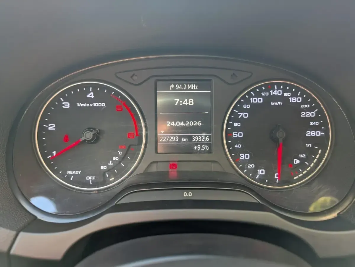 Gebraucht Audi A3 110 PS (80 kW) 2015 Silber Kleinwagen