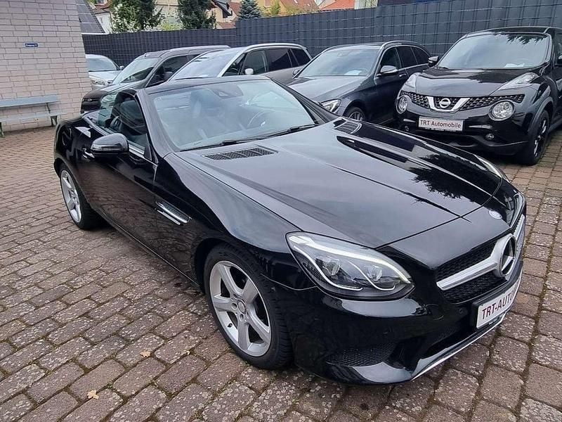 Gebraucht Mercedes SLC200 184 PS (135 kW) 2017 Obsidianschwarz  metalliclack Cabrio