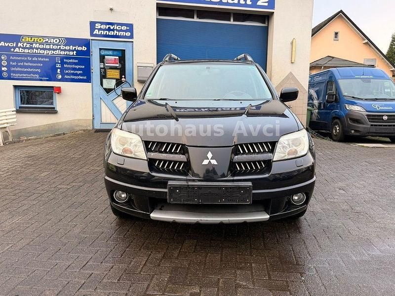 Gebraucht Mitsubishi Outlander Intense 160 PS (117 kW) 2006 Schwarz SUV