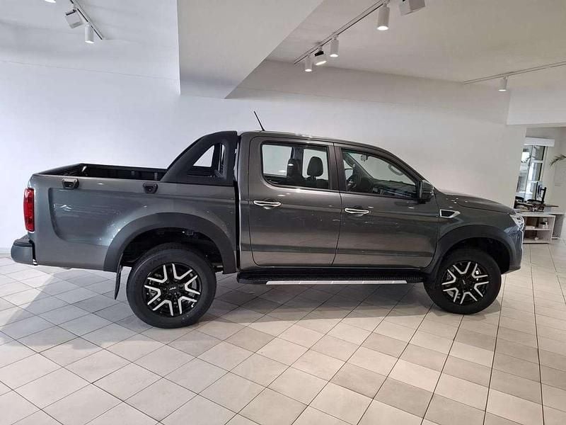 Neu JAC JS8 204 PS (150 kW) 2026 Grau SUV