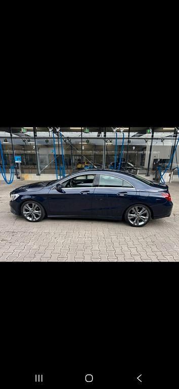Gebraucht Mercedes CLA220 Edition 177 PS (130 kW) 2018 Blau Limousine