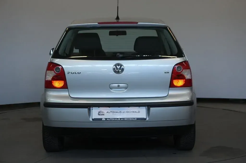 Gebraucht VW Polo Comfortline 75 PS (55 kW) 2002 Silber Limousine