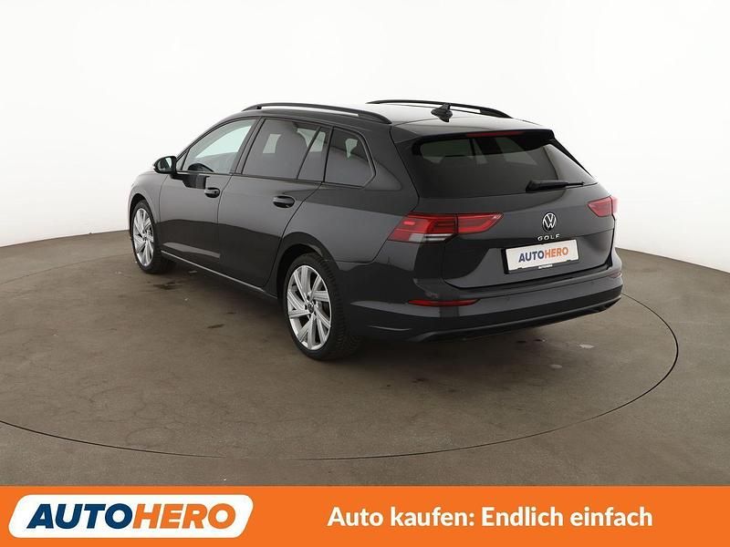 Gebraucht VW Golf VIII Life 110 PS (80 kW) 2023 Grau Kombi