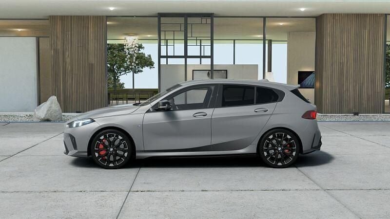 Neu BMW M135 Performance 300 PS (220 kW) 2026 Kleinwagen