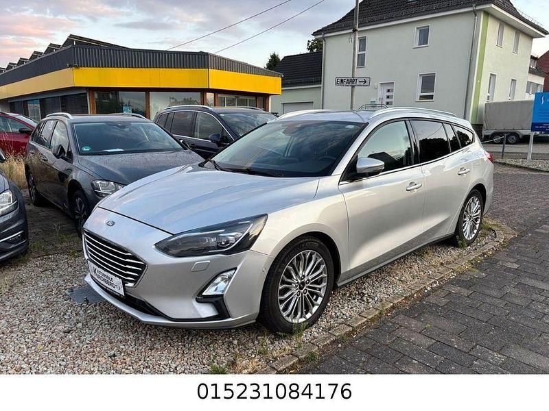 Silber Gebraucht 2019 Ford Focus Titanium Kombi | 10.999 € (Guter Preis) - Bild 1/4