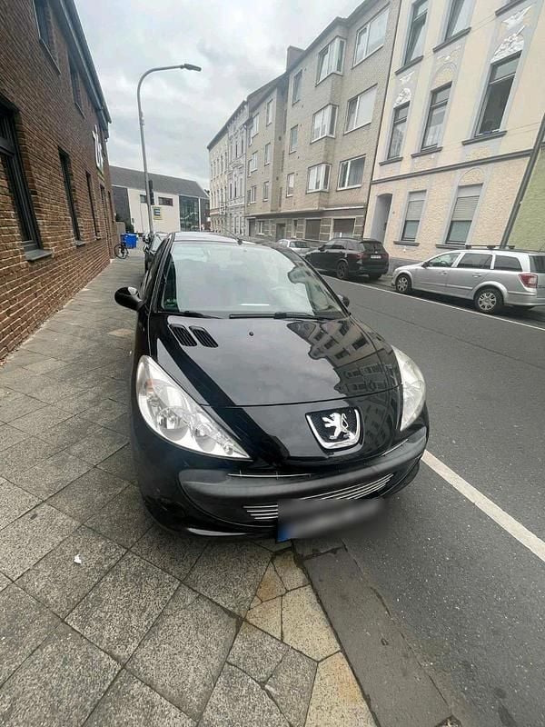 Schwarz Gebraucht 2012 Peugeot 206+ Kleinwagen | 2.100 € (Guter Preis) - Bild 1/4