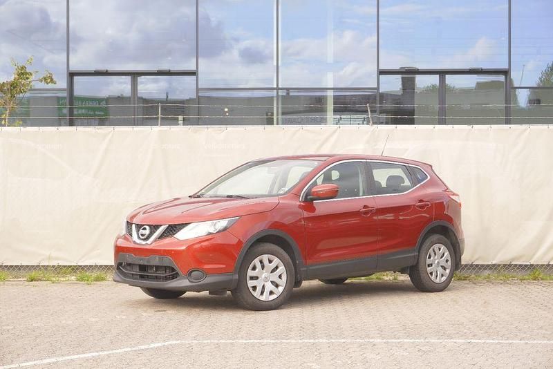 Rot Gebraucht 2016 Nissan Qashqai SUV | 4.400 € (Superpreis) - Bild 1/4