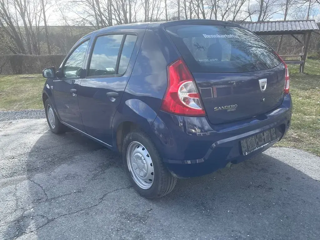 Gebraucht Dacia Sandero 75 PS (55 kW) 2009 Blau Limousine