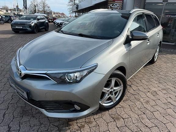 Gebraucht Toyota Auris Basis 116 PS (85 kW) 2015 Titansilber mica metallic